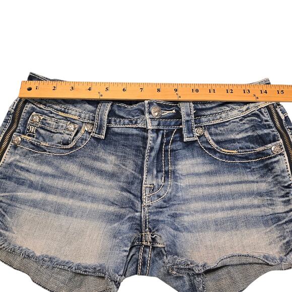 Miss Me Signature Short Womens Size 29 Blue Distressed Rhinestones Embroidery - Picture 15 of 16